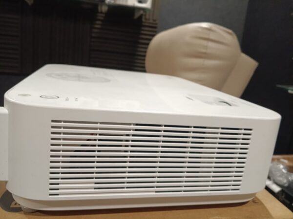 NEC M283X 4000 ANSI Lumens Brightness Projector