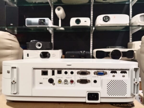 NEC M283X 4000 ANSI Lumens Brightness Projector