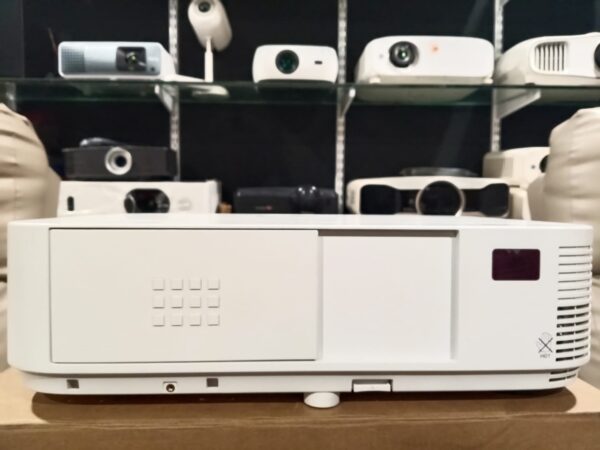 NEC M283X 4000 ANSI Lumens Brightness Projector