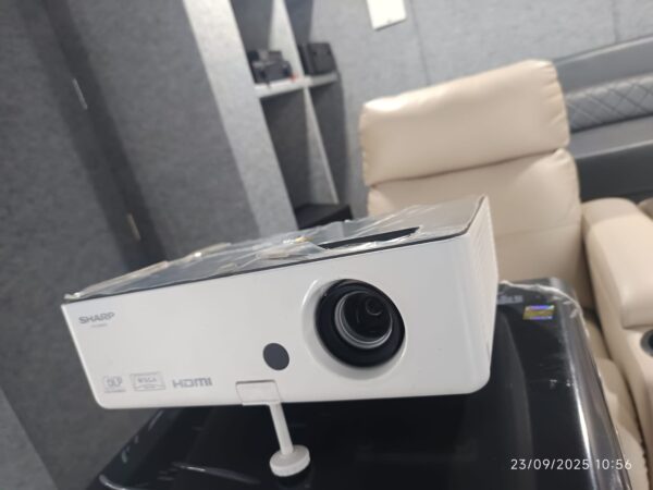 Sharp PG-LW2000 WXGA projector