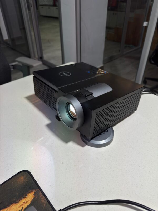 Dell 4320 WXGA HD Refurbished Projector in Surat | Used Projector Sale